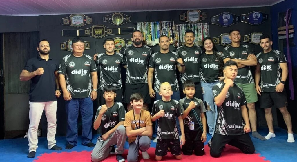Atletas de Maracaju embarcam para disputar Mundial de Jiu-Jitsu no Rio de Janeiro
