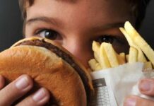 OMS alerta para obesidade infantil e desaconselha medicamentos e cirurgia em crianças de até 9 anos