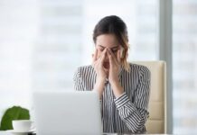Saúde mental em tempos de excesso: por que estamos tão cansados emocionalmente?